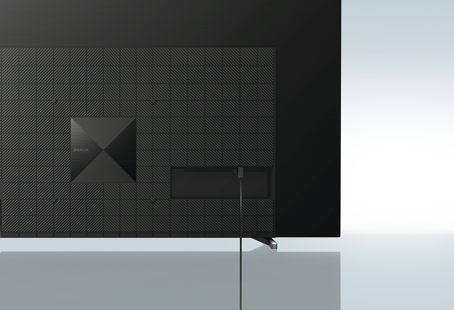 Primer plano del panel posterior del televisor que muestra el puerto HDMI.